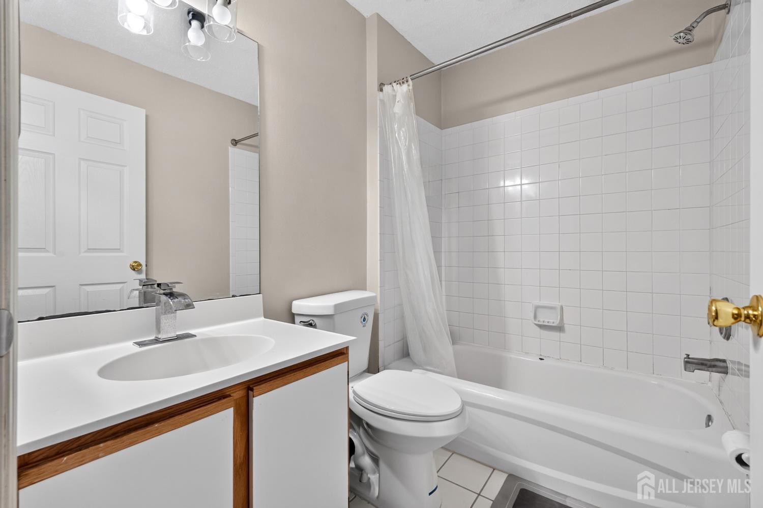 112 Prestwick Way Edison NJ 08820