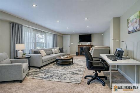 499 Old Stage Road Spotswood NJ 08884