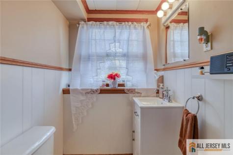499 Old Stage Road Spotswood NJ 08884