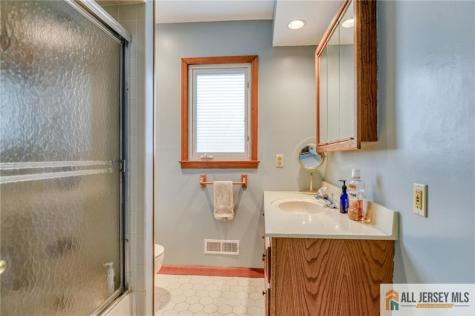 499 Old Stage Road Spotswood NJ 08884