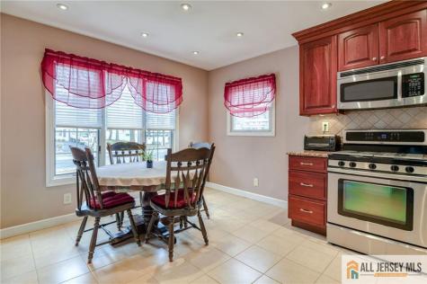 499 Old Stage Road Spotswood NJ 08884