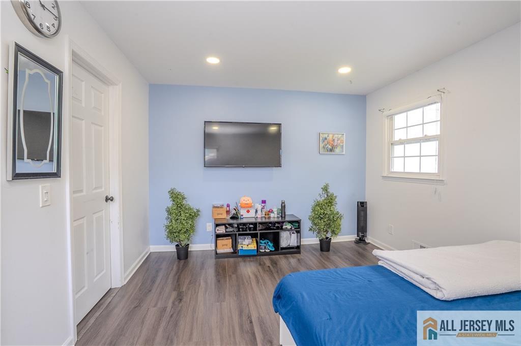 21 Pennington Avenue Colonia NJ 07067