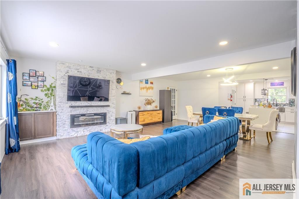 21 Pennington Avenue Colonia NJ 07067