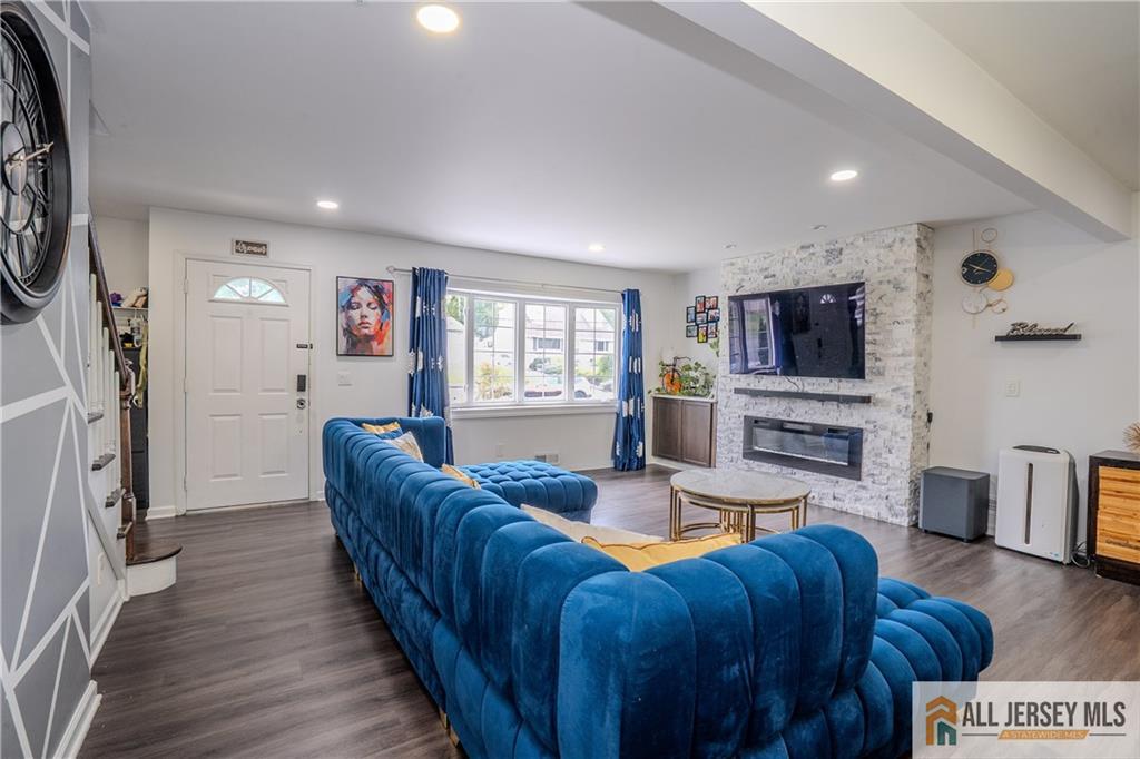 21 Pennington Avenue Colonia NJ 07067