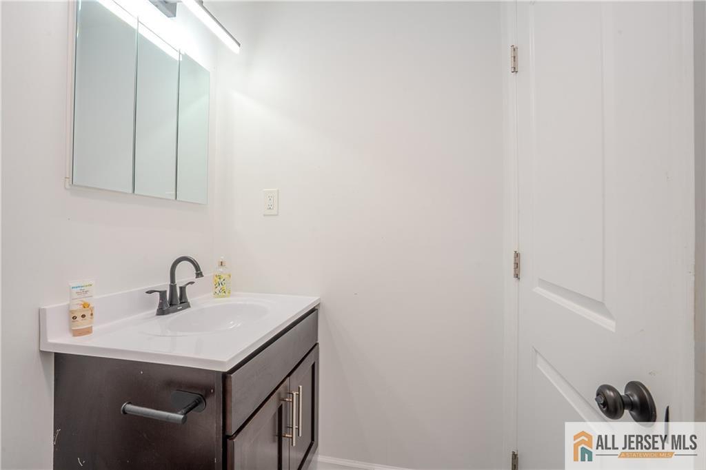 21 Pennington Avenue Colonia NJ 07067