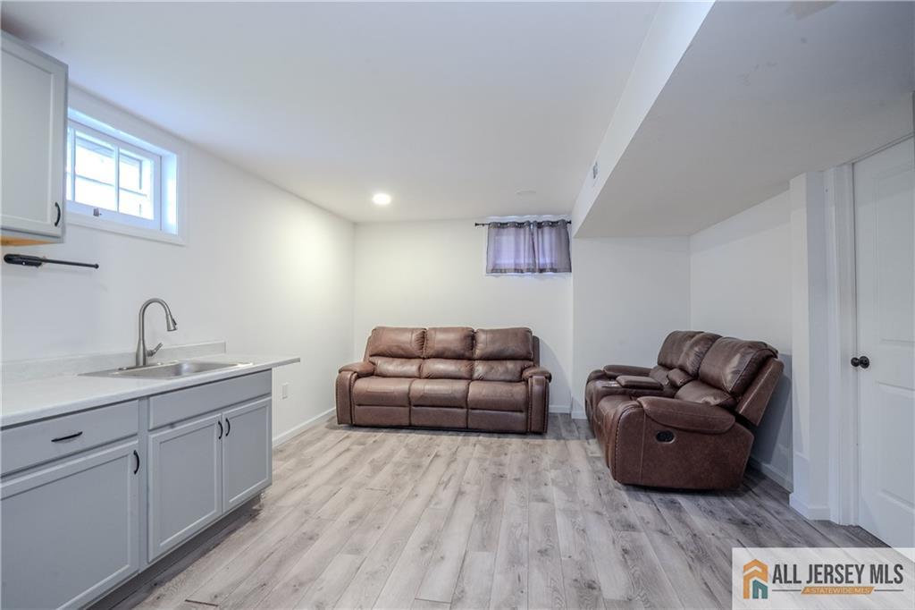 21 Pennington Avenue Colonia NJ 07067