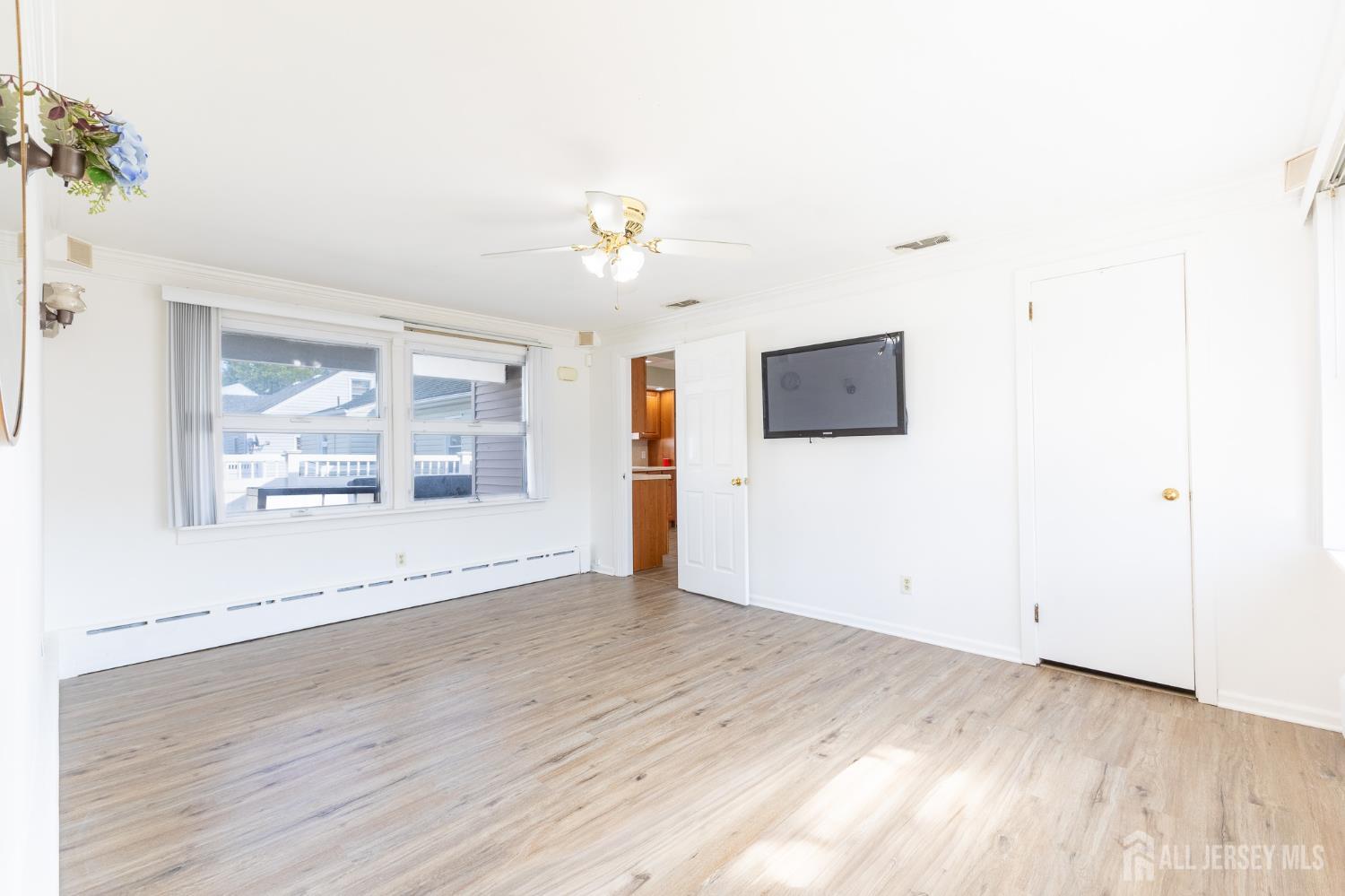 2 Hilltop Avenue Sayreville NJ 08879