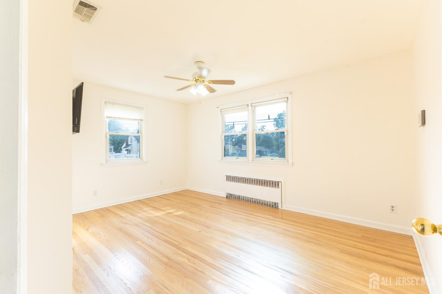 2 Hilltop Avenue Sayreville NJ 08879