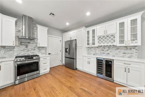 1 Montrose Avenue Colonia NJ 07067