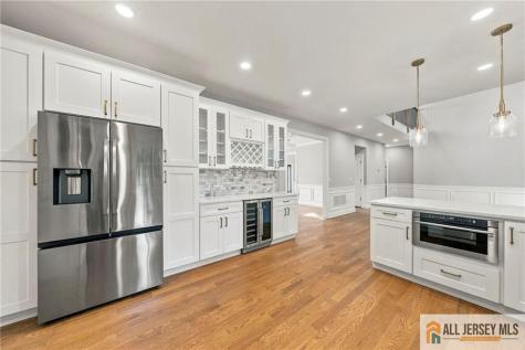 1 Montrose Avenue Colonia NJ 07067