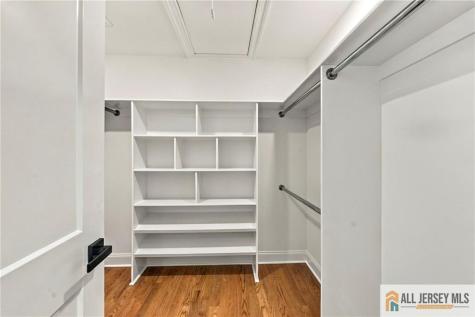 1 Montrose Avenue Colonia NJ 07067