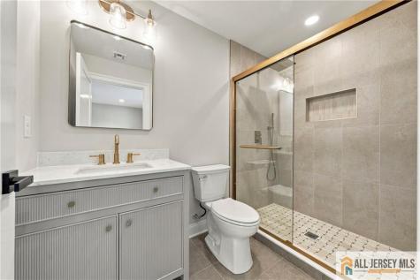 1 Montrose Avenue Colonia NJ 07067