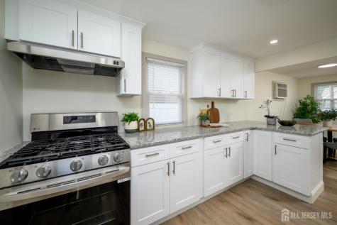 6 Avenue A Helmetta NJ 08828