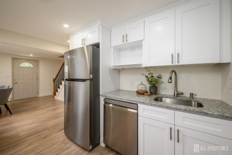 6 Avenue A Helmetta NJ 08828