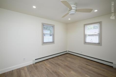6 Avenue A Helmetta NJ 08828