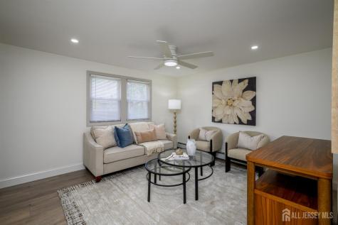 6 Avenue A Helmetta NJ 08828