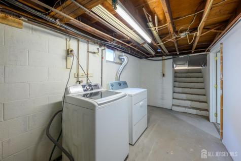 6 Avenue A Helmetta NJ 08828
