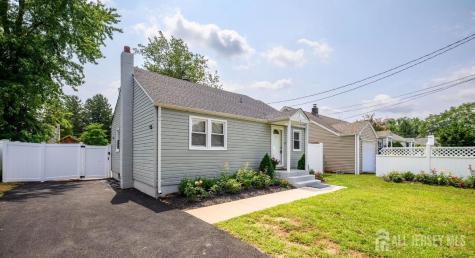 6 Avenue A Helmetta NJ 08828