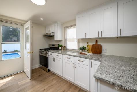 6 Avenue A Helmetta NJ 08828