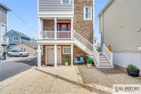 105 W Channel Way Lavallette NJ 08735