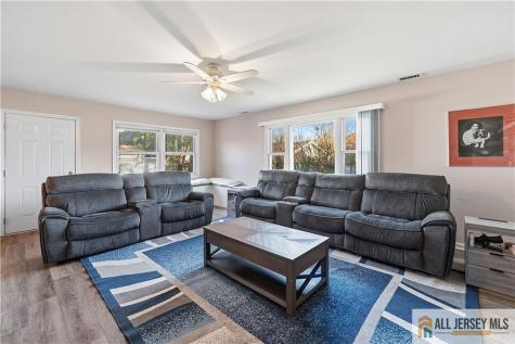 6 Hunterdon Avenue Monroe NJ 08831
