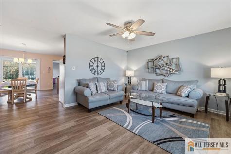 6 Hunterdon Avenue Monroe NJ 08831
