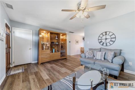 6 Hunterdon Avenue Monroe NJ 08831