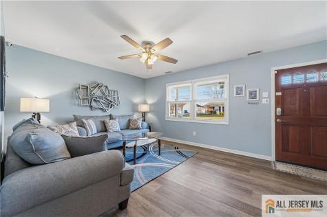 6 Hunterdon Avenue Monroe NJ 08831