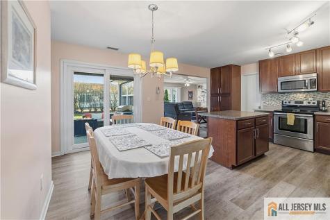 6 Hunterdon Avenue Monroe NJ 08831