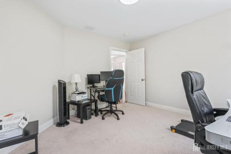 39 Friendship Road Cranbury NJ 08512