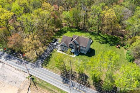 39 Friendship Road Cranbury NJ 08512