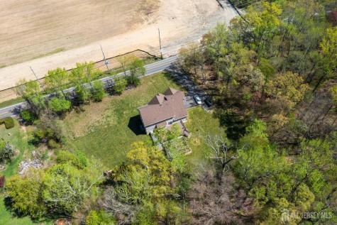 39 Friendship Road Cranbury NJ 08512