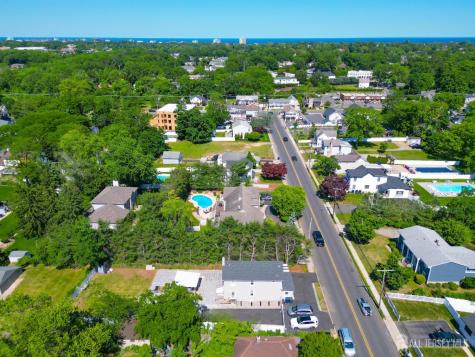 377 W Park Avenue W Oakhurst NJ 07755