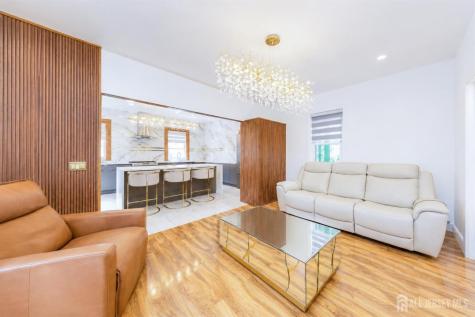 377 W Park Avenue W Oakhurst NJ 07755