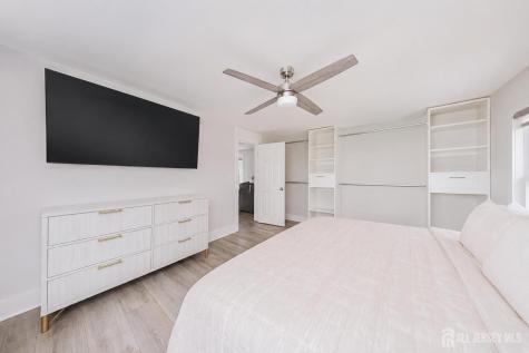 377 W Park Avenue W Oakhurst NJ 07755