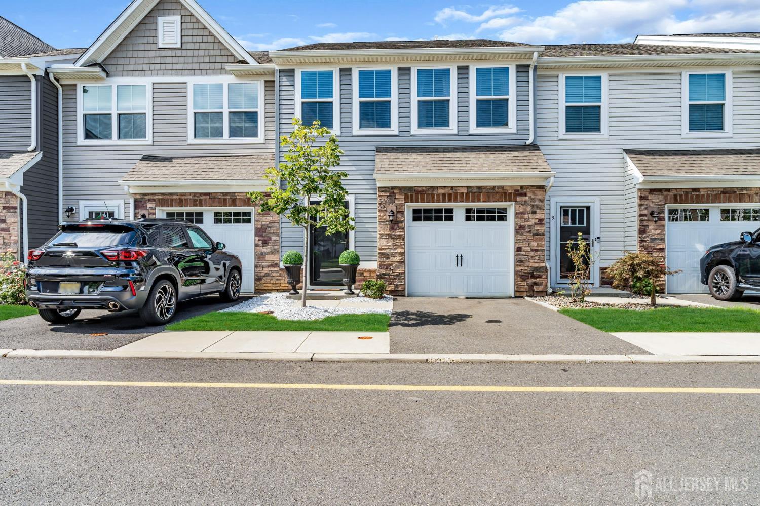 8 Athens Way Aberdeen NJ 07721