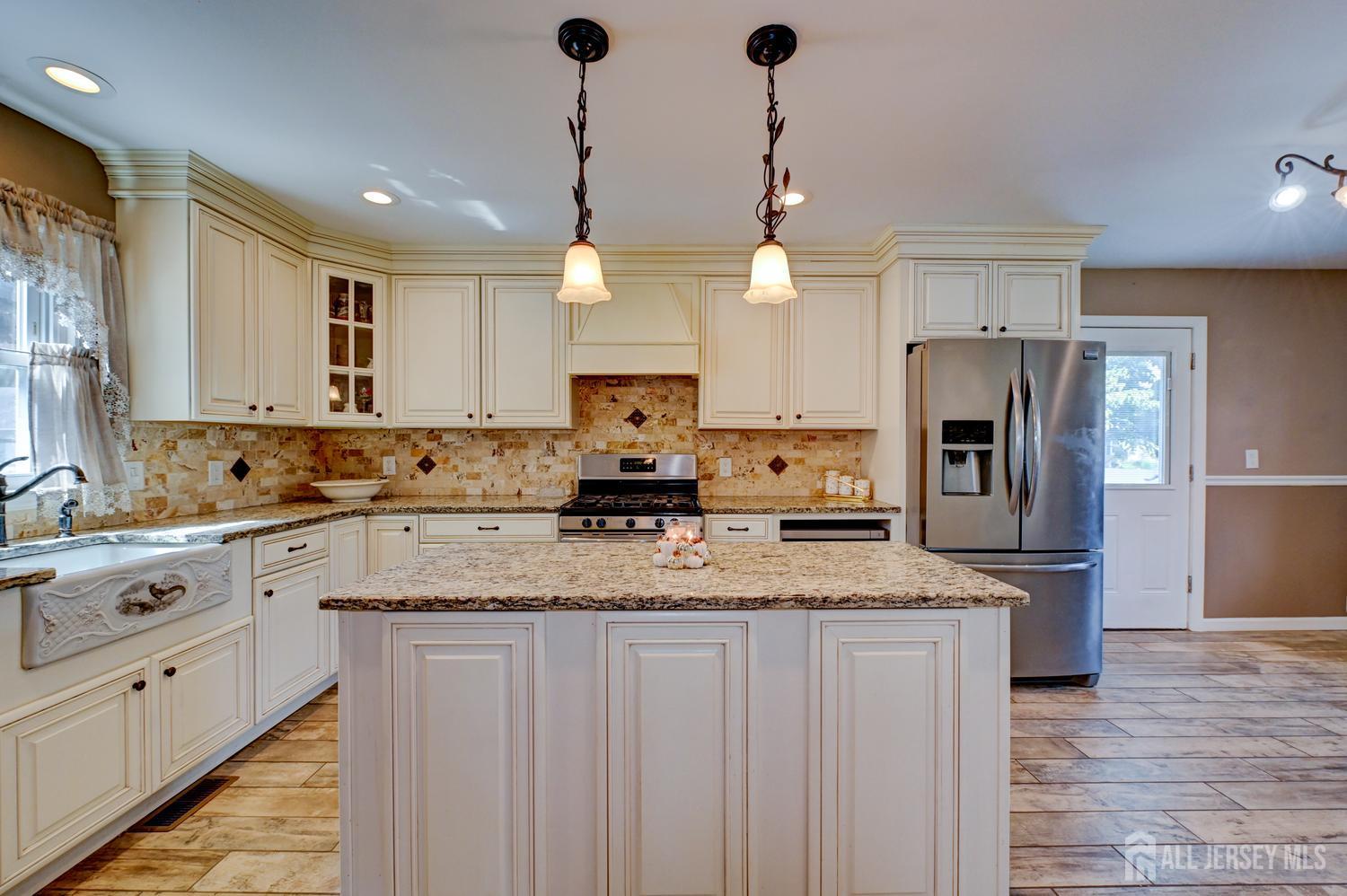 196 416 Giles Avenue Middlesex NJ 08846