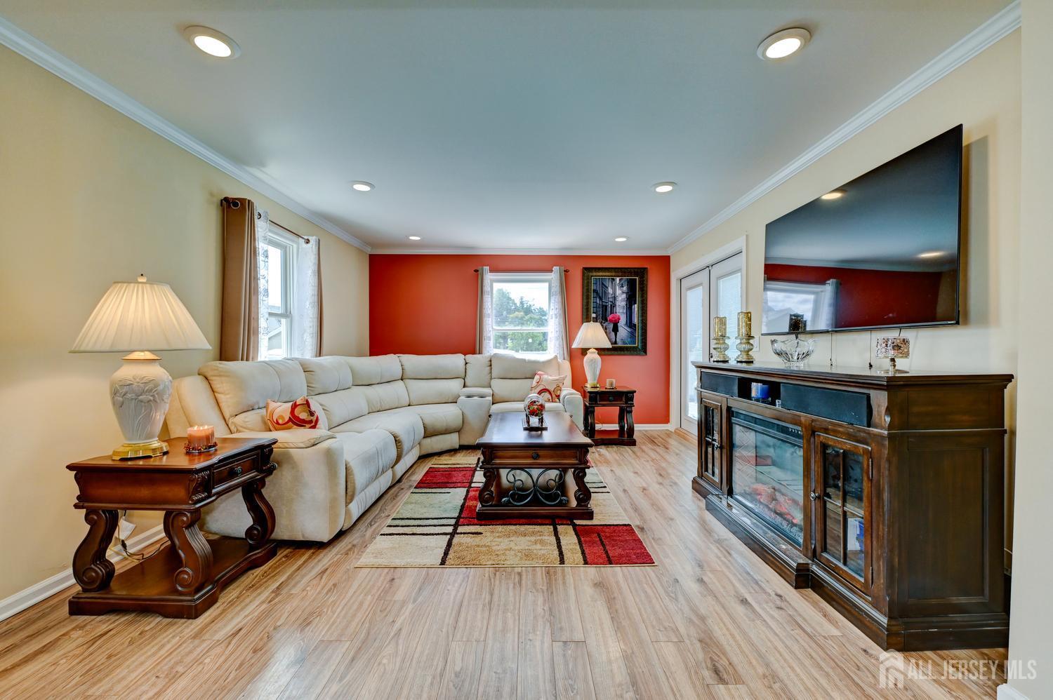 196 416 Giles Avenue Middlesex NJ 08846