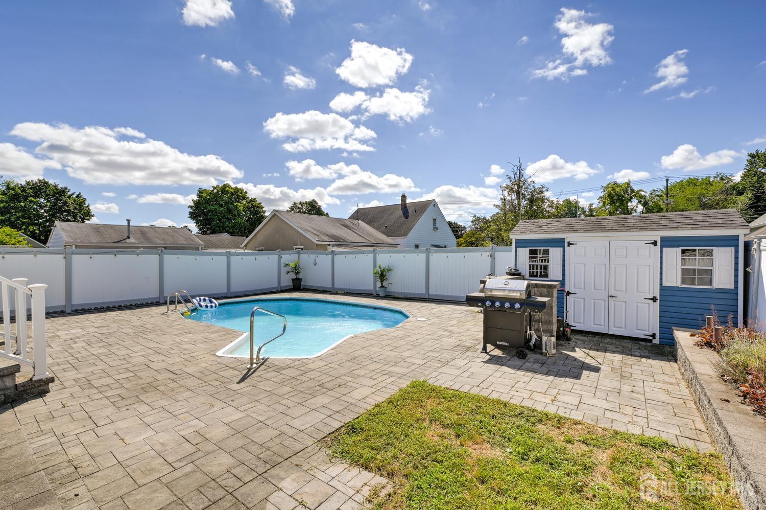 196 416 Giles Avenue Middlesex NJ 08846