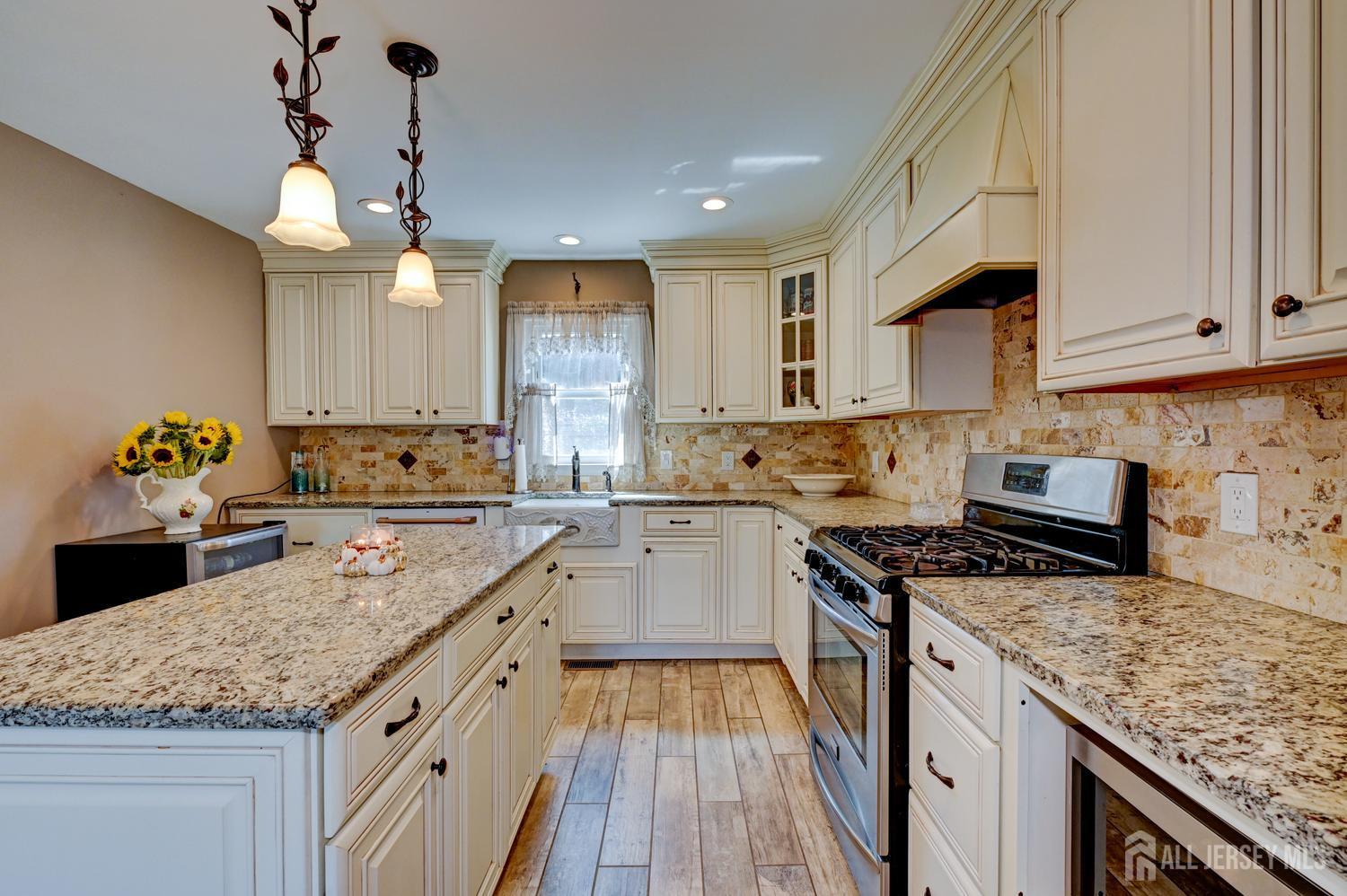 196 416 Giles Avenue Middlesex NJ 08846