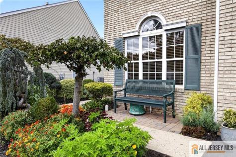 20 George W Helme Drive Helmetta NJ 08828