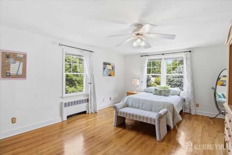 4 Honey Court Metuchen NJ 08840