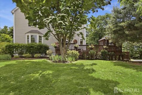 4 Honey Court Metuchen NJ 08840