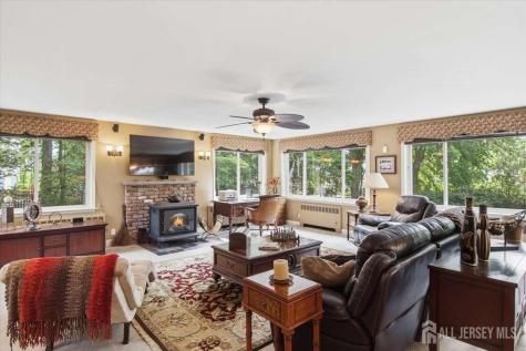 4 Honey Court Metuchen NJ 08840