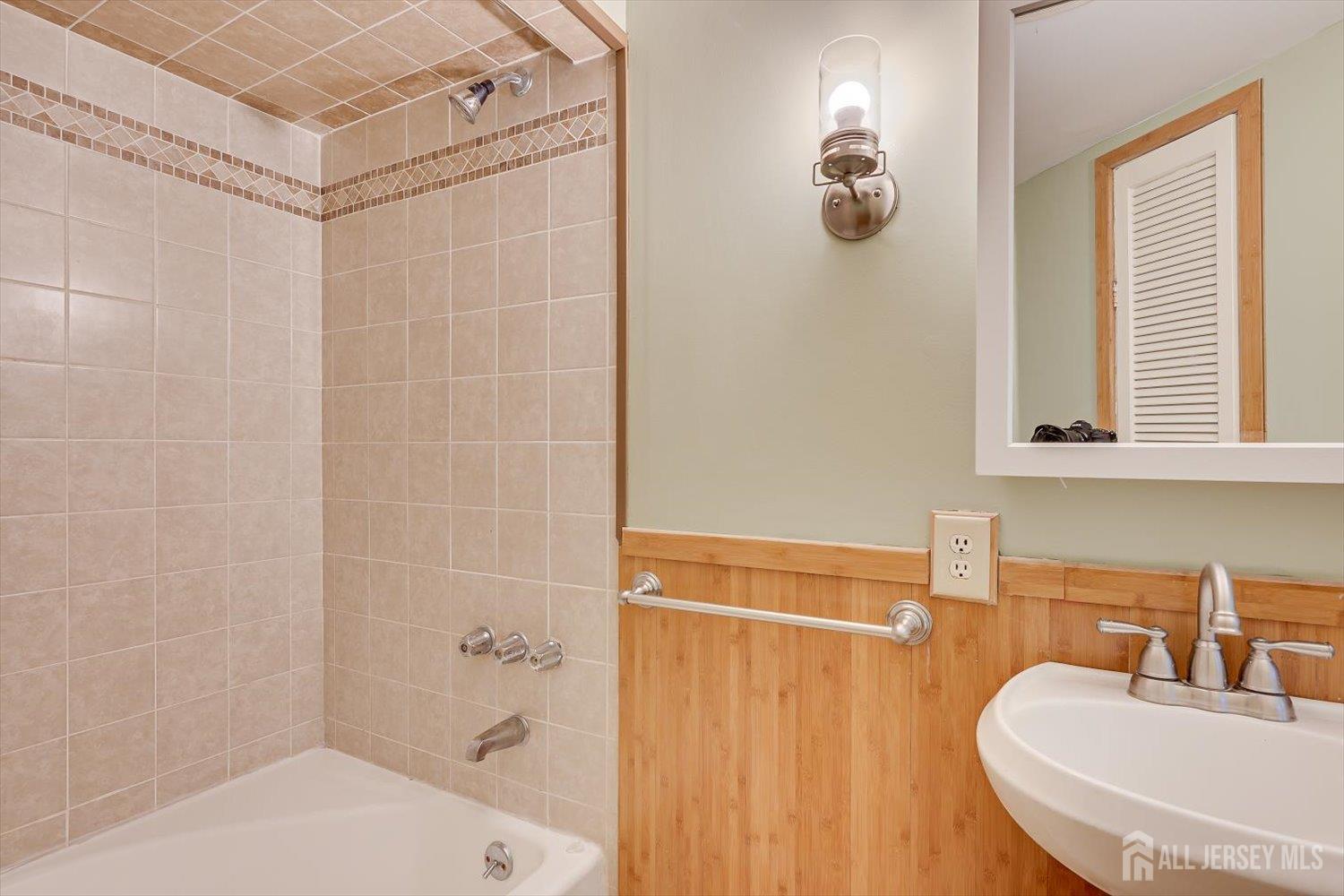 20 William Street Spotswood NJ 08884