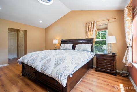 208 Windsong Circle East Brunswick NJ 08816