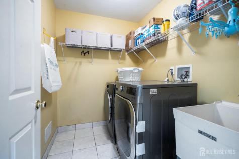208 Windsong Circle East Brunswick NJ 08816