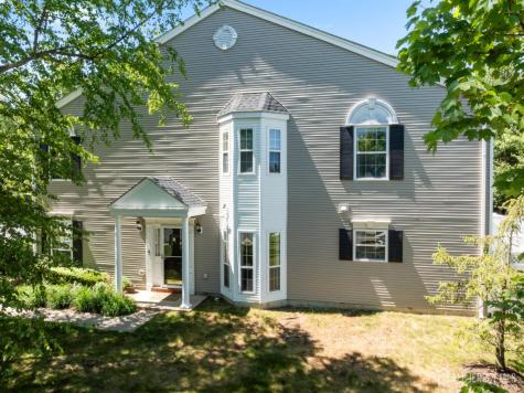208 Windsong Circle East Brunswick NJ 08816