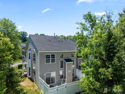208 Windsong Circle East Brunswick NJ 08816