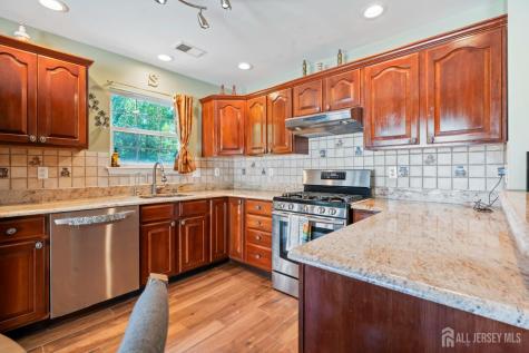 208 Windsong Circle East Brunswick NJ 08816